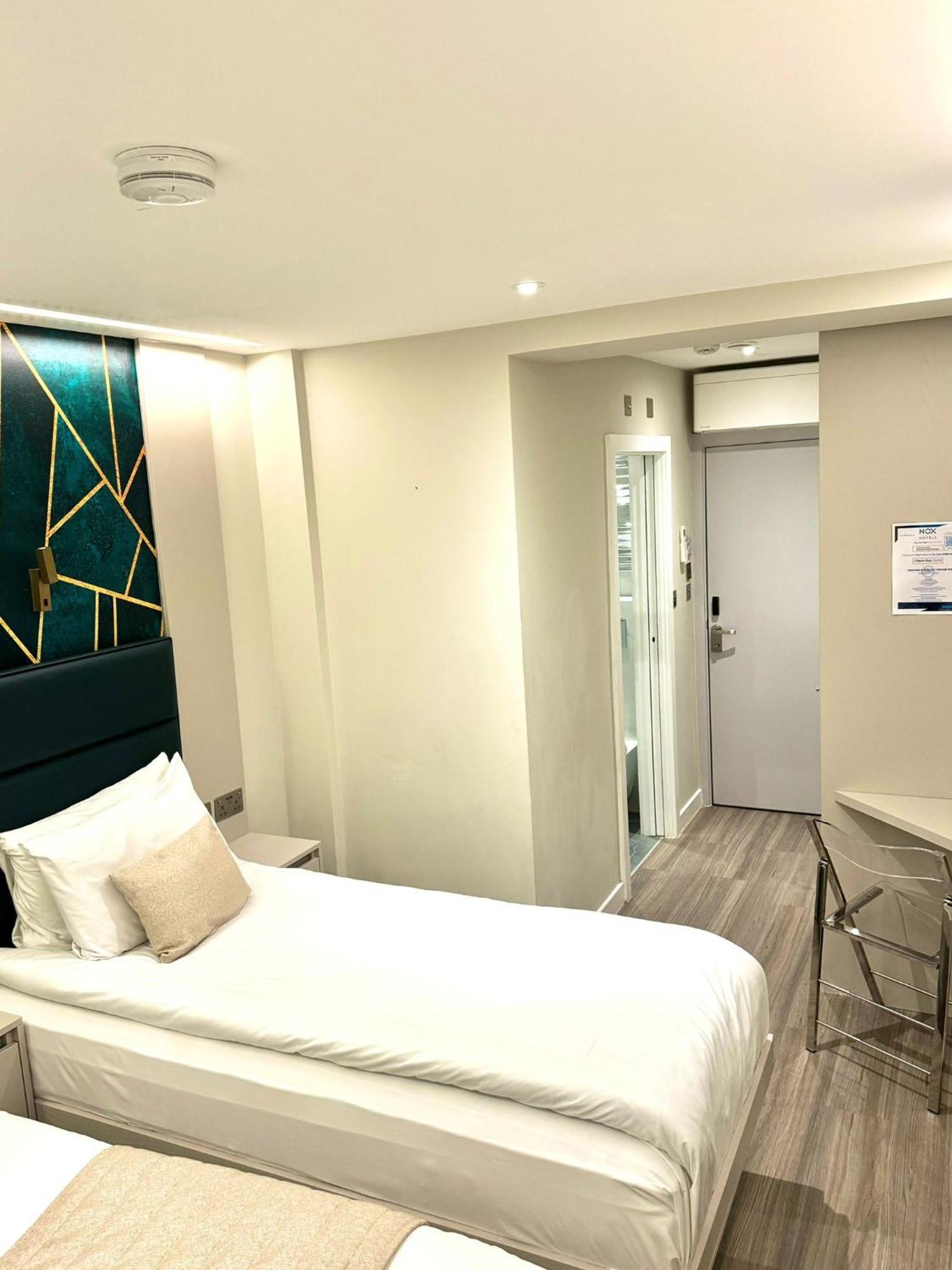 Aparthotel Nox Richmond à Richmond  Extérieur photo