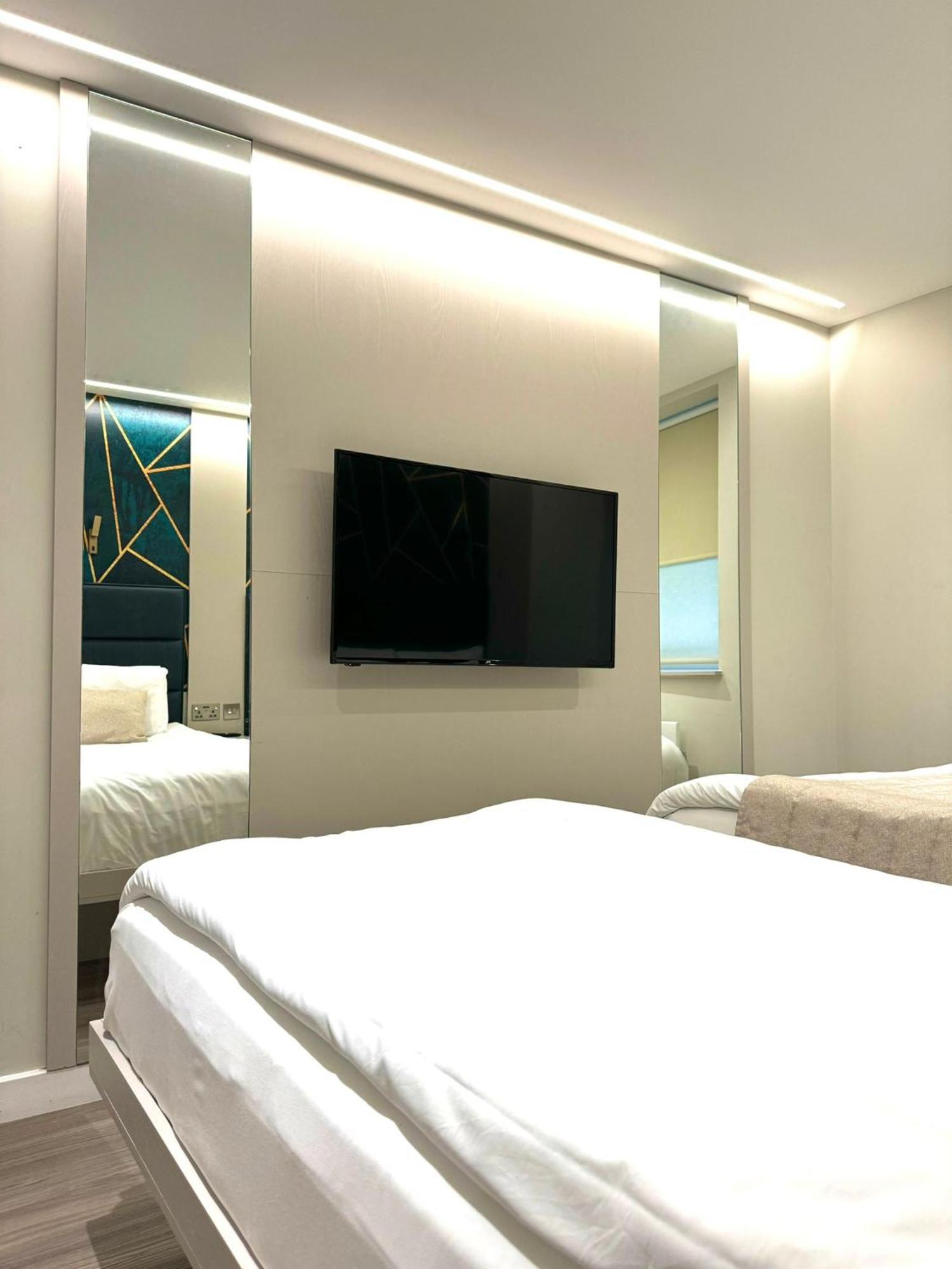 Aparthotel Nox Richmond à Richmond  Extérieur photo