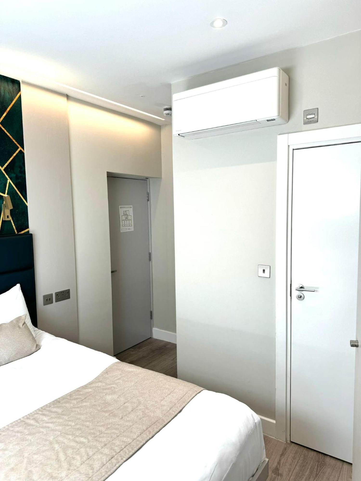 Aparthotel Nox Richmond à Richmond  Extérieur photo
